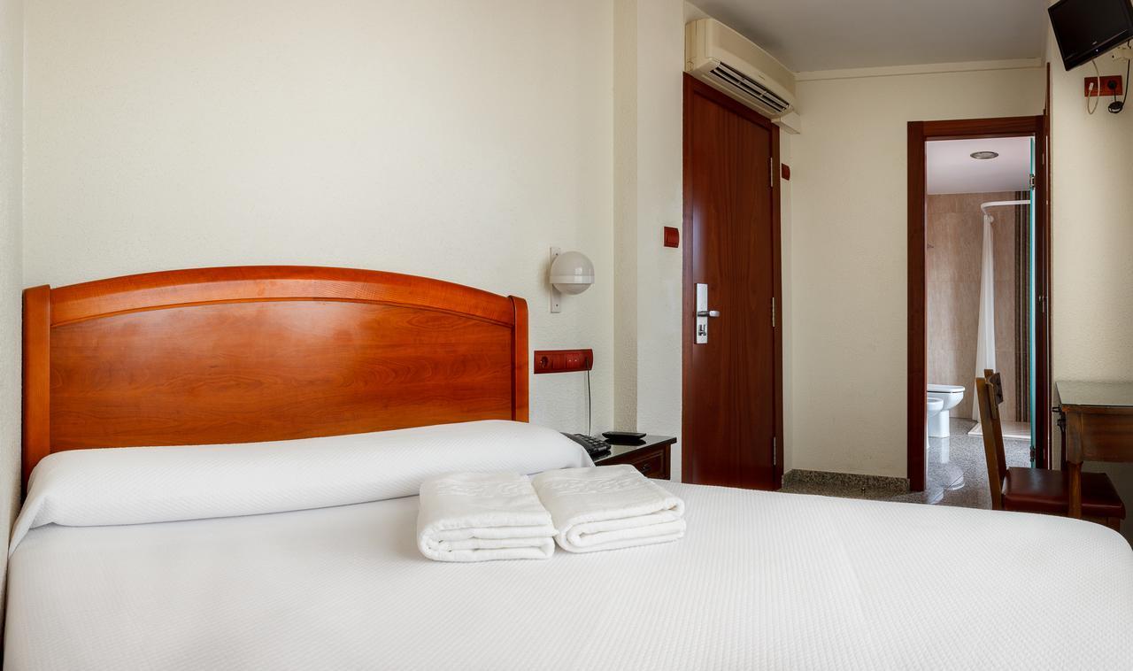 Hostal San Miguel Ponferrada Bagian luar foto